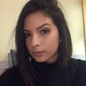 Meet your Posher, Stephania